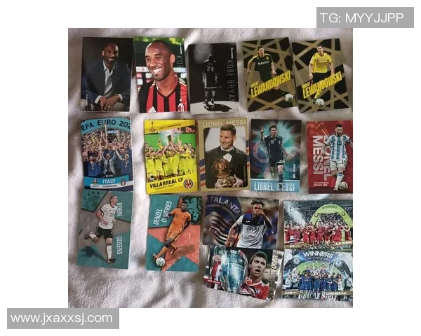 足球周刊810期珍藏球星卡全解析带你发现绿茵巨星背后故事