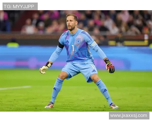 德国足球明星四号球员是谁 他的表现与成就分析 德国足球明星四号球员是谁 他的表现与成就分析